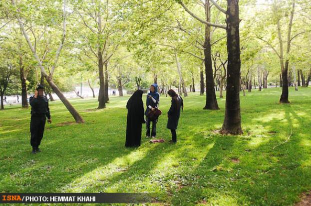 آغاز آزار و اذیت زنان در پارک ها + عكس