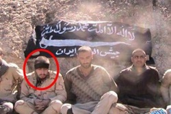اعدام یکی از مرزبانان گرفتار شده در بند گروه جیش العدل+ عکس